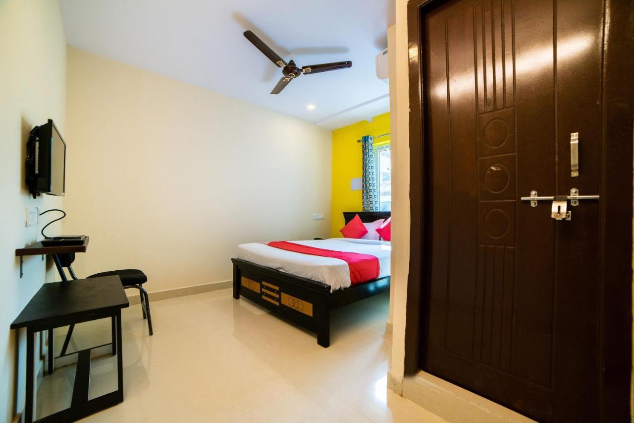 Super Hotel O White Ridge Sururnagar Esterno foto