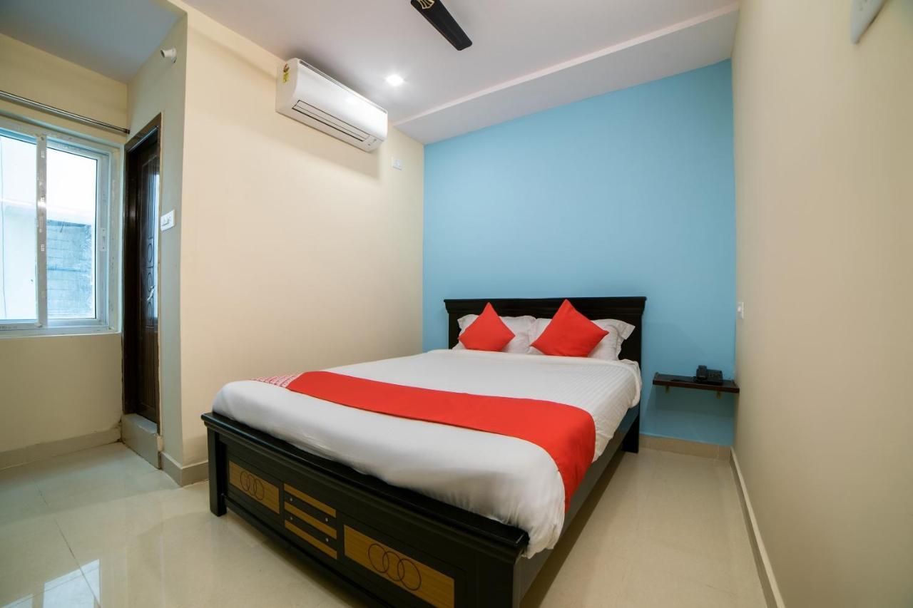 Super Hotel O White Ridge Sururnagar Esterno foto