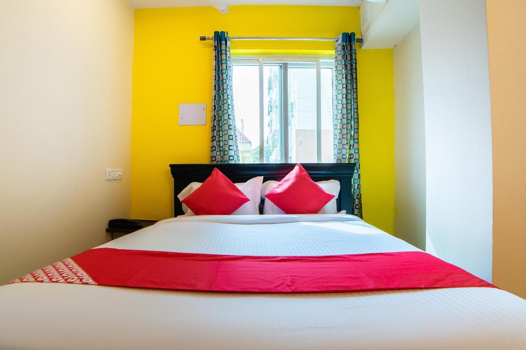 Super Hotel O White Ridge Sururnagar Esterno foto