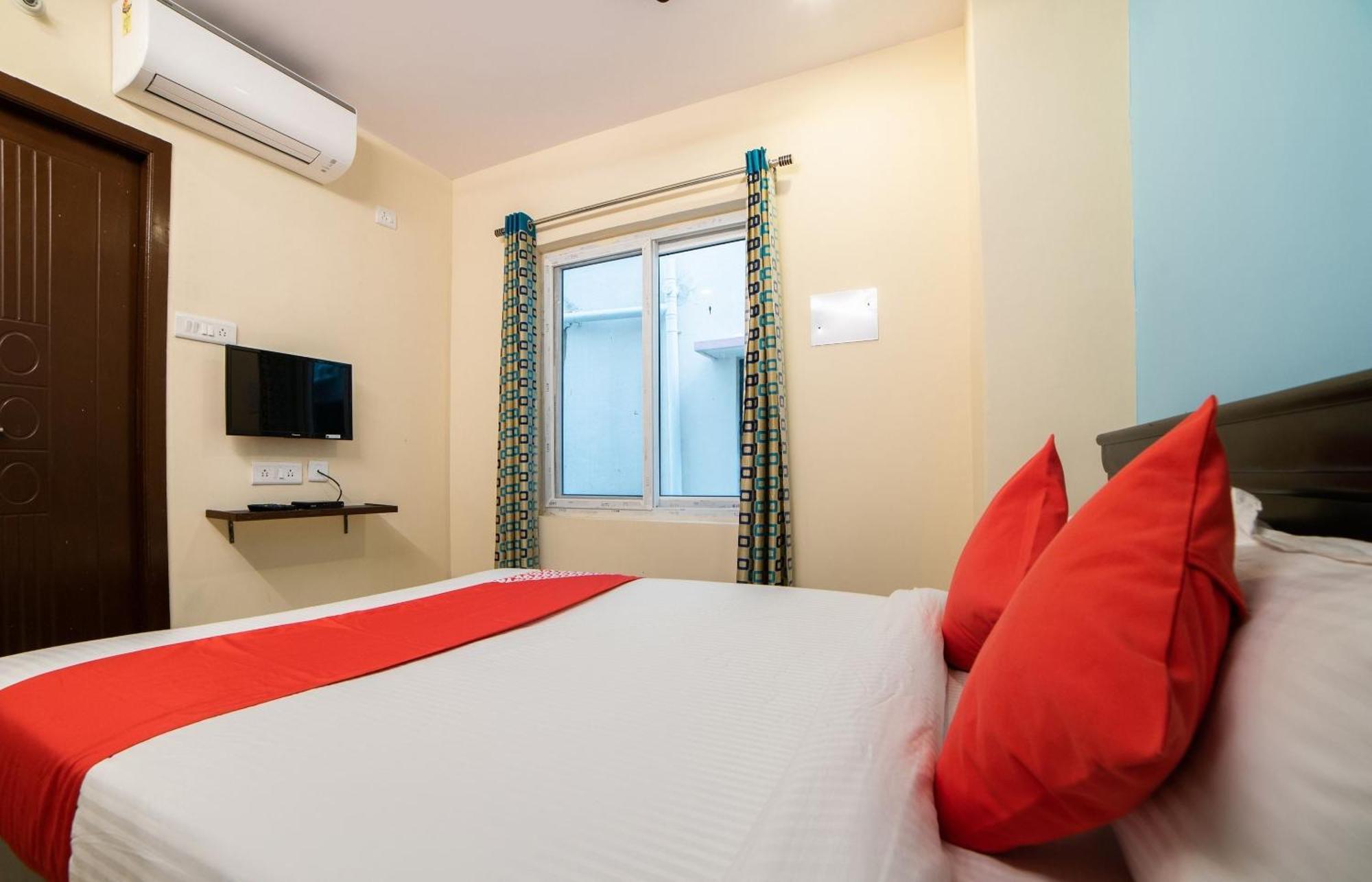 Super Hotel O White Ridge Sururnagar Esterno foto