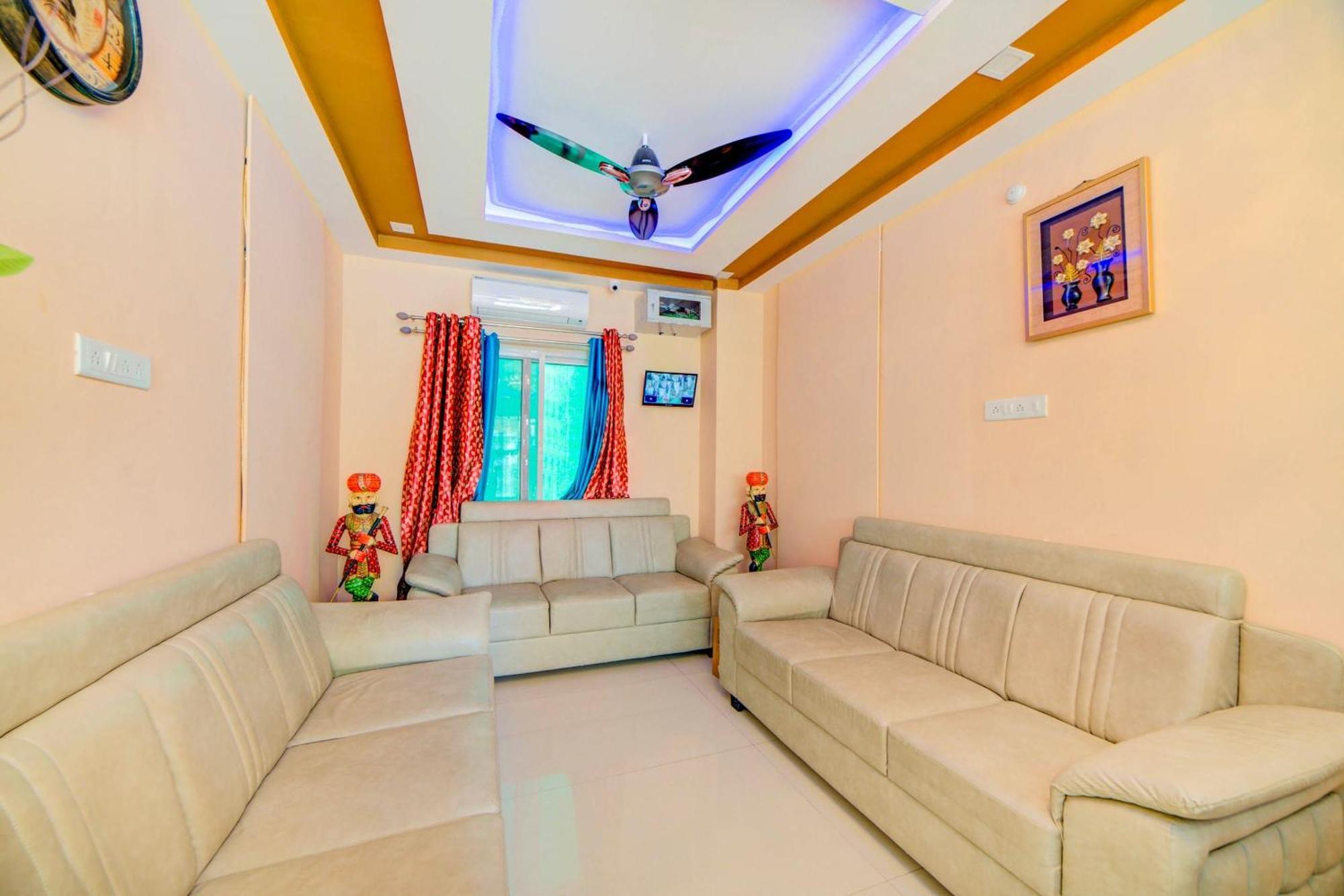 Super Hotel O White Ridge Sururnagar Esterno foto