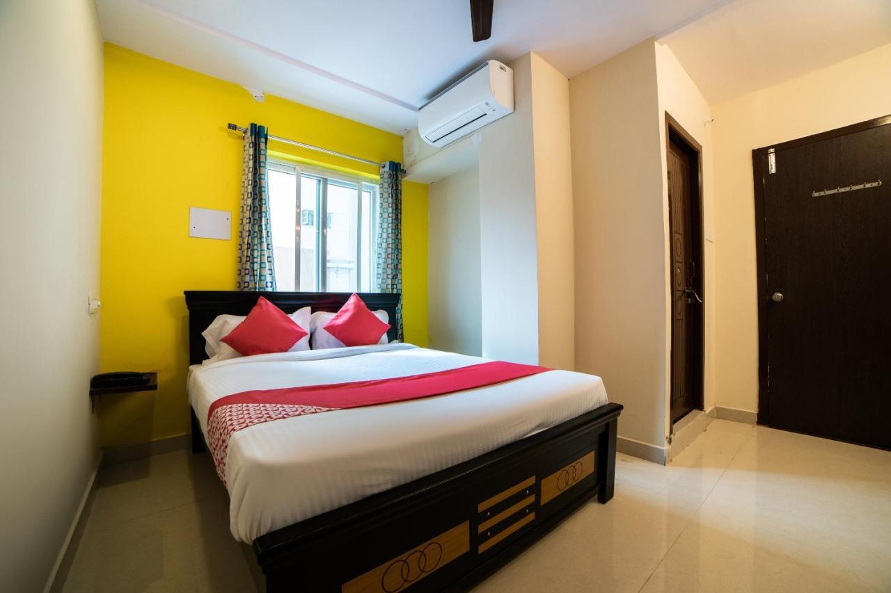 Super Hotel O White Ridge Sururnagar Esterno foto