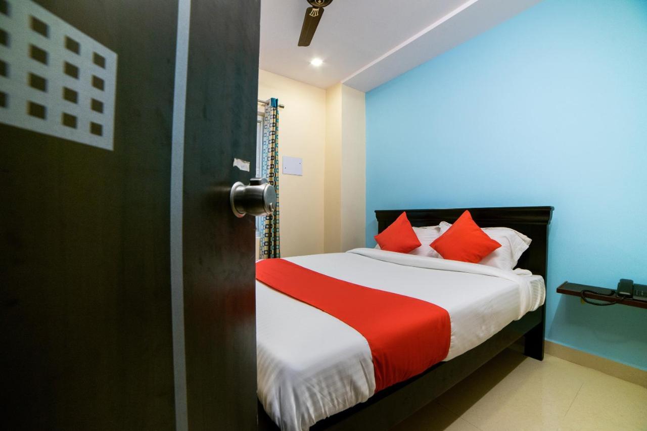 Super Hotel O White Ridge Sururnagar Esterno foto